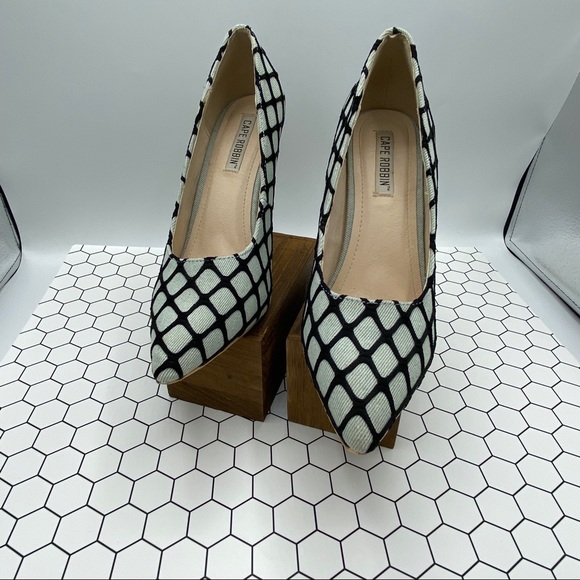 Cape Robin Blue/Grey Denim Lined Fishnet Heels - Picture 2 of 5